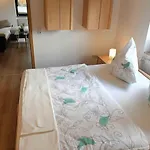 Zum Wohlfuehlen In Stadtnaehe Lägenhet *