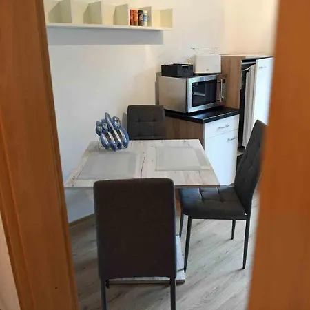 Zum Wohlfuehlen In Stadtnaehe Apartment